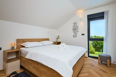 Villa M.I.L.A. by Villas Guide