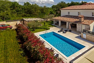 Villa Lori by Villas Guide