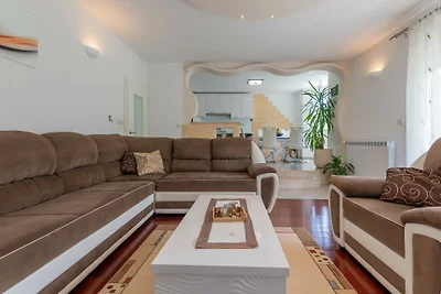Villa Rusula -Makarska by Villas Guide