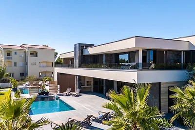 Suva Punta Luxe by Villas Guide