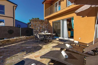 Holiday home Zora with whirpool by Villas...