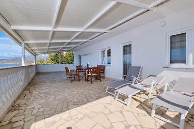 Apartment Mediera sea view 1 by Villas Guide