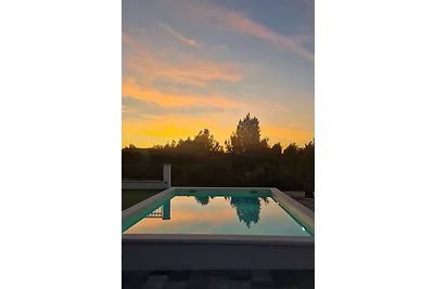 Whitestone Villa by Villas Guide