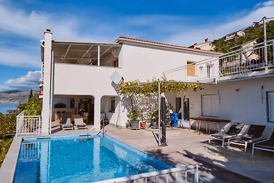 Apartman Arnia pool&beachfront by Villas...