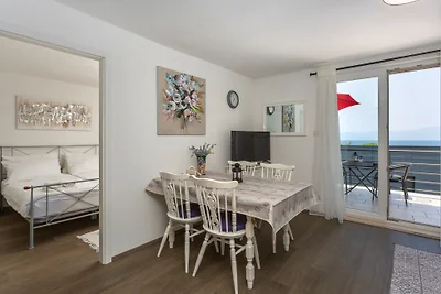 Apartman Sunshine Njivice Krk by Villas Guide