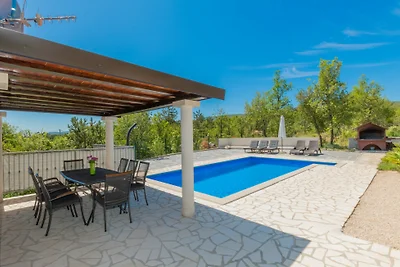 Villa Sanda - Makarska by Villas Guide