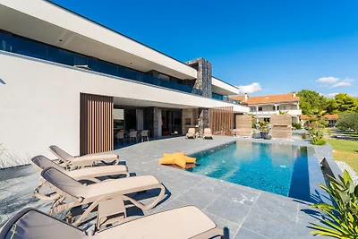 Suva Punta Elite by Villas Guide