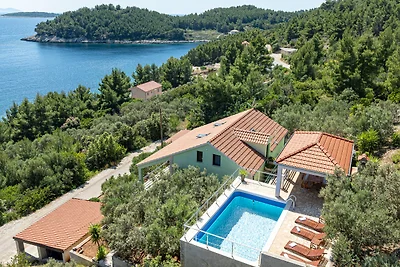 Villa Green by Villas Guide