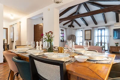 Villa Aryana by Villas Guide