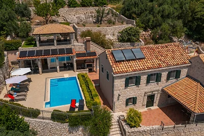 Villa Dia by Villas Guide