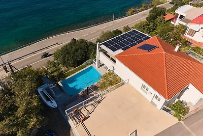 Apartman Arnia pool&beachfront by Villas...