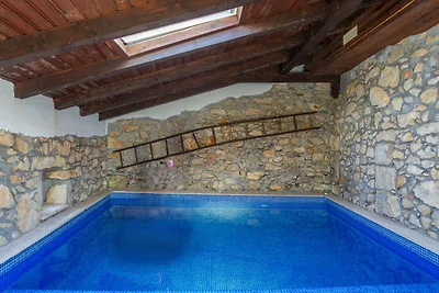 Villa Hidden world with pool by Villas Guide