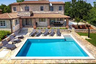 Villa Luna by Villas Guide