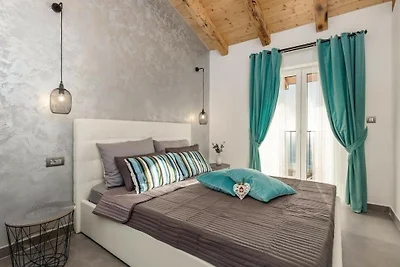 Holiday home Zora with whirpool by Villas...