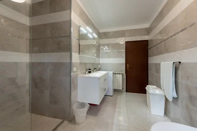 Apartman City View 2 by Villas Guide