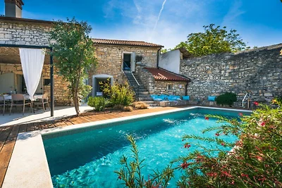 Villa Nar by Villas Guide
