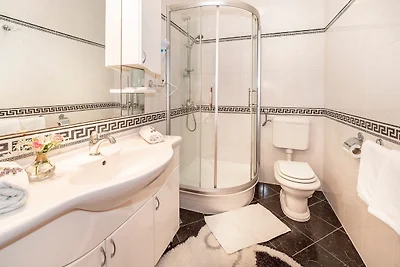 Villa Palace Clara Apartment 5 island Krk by...