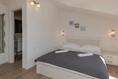 Villa Mir - Makarska by Villas Guide