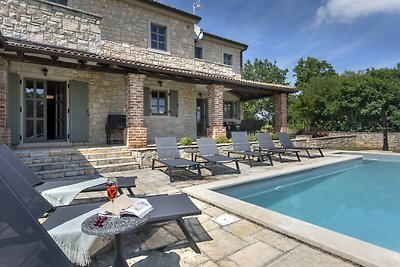 Rustic Villa Luna with pool in Sveti Lovrec