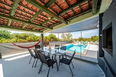 Holiday home Edi by Villas Guide