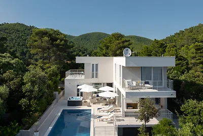 VILLA MON AMOUR by Villas Guide