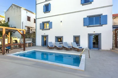 Villa Castel Muschio by Villas Guide