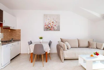 Apartment Azzurro 2 by Villas Guide