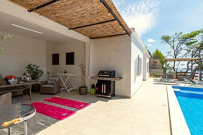 Waterfront House Arnet by Villas Guide