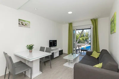 Apartman Mia 3 - Omiš by Villas Guide