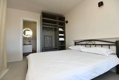 Casa Bianca-Brac by Villas Guide