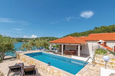 Villa Peace & Quiet by Villas Guide