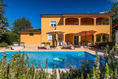 Villa Alma by Villas Guide
