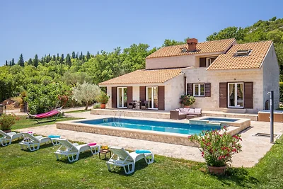 Villa Olive by Villas Guide