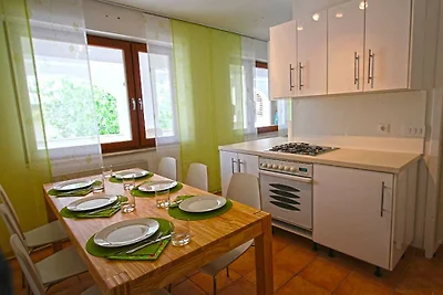 Villa Figs beachfront apartman 1 by Villas...