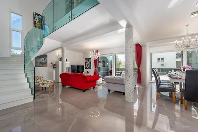 Villa Shaula by Villas Guide