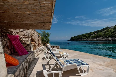 APARTMAN ÐONI 1 by Villas Guide