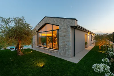 Villa Flores by Villas Guide