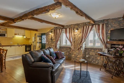 Villa Hidden world with pool by Villas Guide