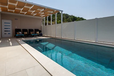 Villa Sole Komarna by Villas Guide