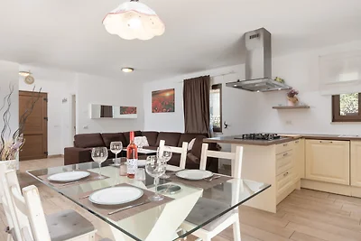 Beautiful Villa Casa Noemi with pool in Porec