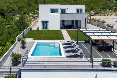 Villa Luminosa by Villas Guide