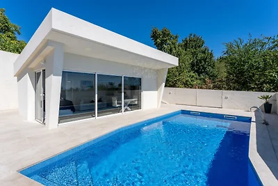 Villa Eduarda pool&whirpool by Villas Guide