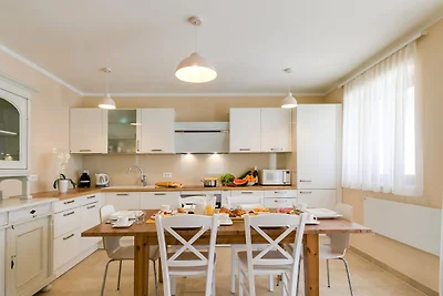 Villa Angelina by Villas Guide