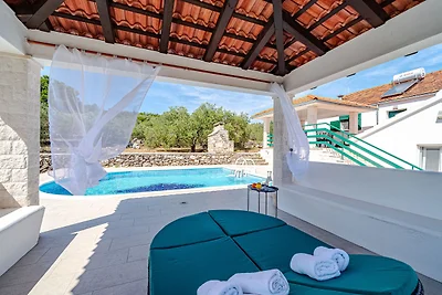 Villa Bradat by Villas Guide