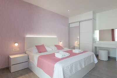 Apartman Mia 4 - Omiš by Villas Guide