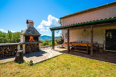 Villa Ruby beachfront by Villas Guide