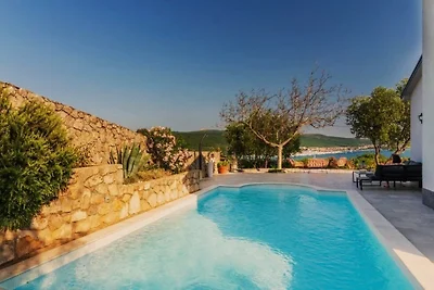 Villa Lucija with pool island Krk by Villas...