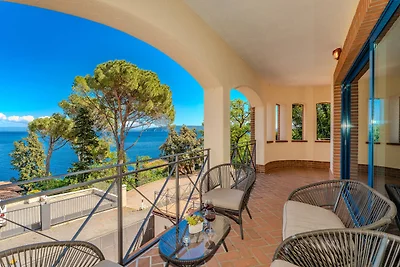 Villa Palazzo del mar Opatija by Villas Guide