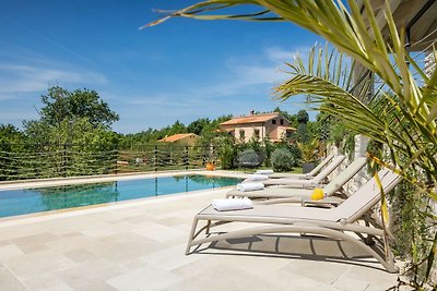 Rustic villa Vita with outdoor pool in...