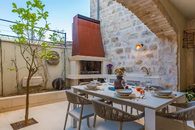 Villa Palazzo Antiqua island Vis by Villas...